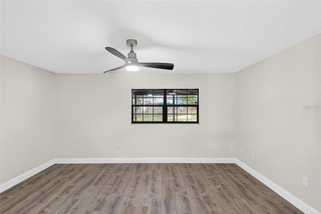 303 E FOUNTAIN STREET, Fruitland Park, FL 34731