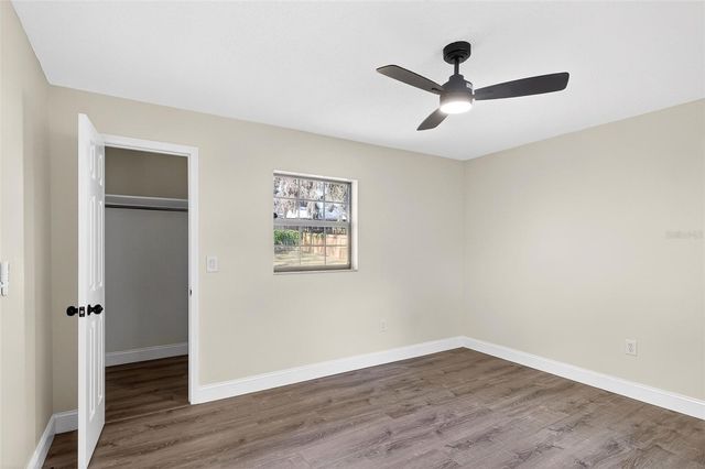 303 E FOUNTAIN STREET, Fruitland Park, FL 34731