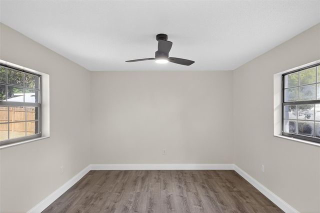 303 E FOUNTAIN STREET, Fruitland Park, FL 34731