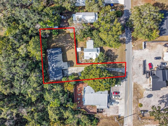 303 E FOUNTAIN STREET, Fruitland Park, FL 34731