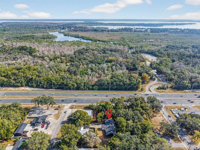 303 E FOUNTAIN STREET, Fruitland Park, FL 34731