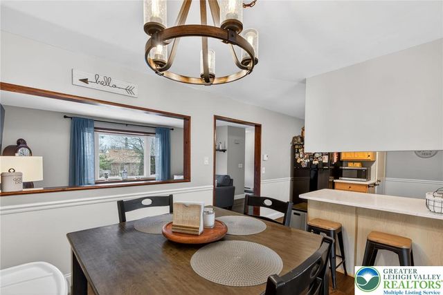 2716 Division Street, Palmer Twp, PA 18045