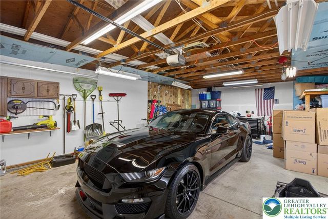 2716 Division Street, Palmer Twp, PA 18045