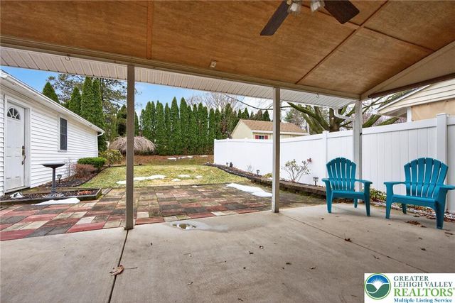 2716 Division Street, Palmer Twp, PA 18045