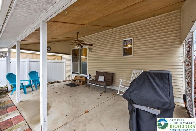 2716 Division Street, Palmer Twp, PA 18045