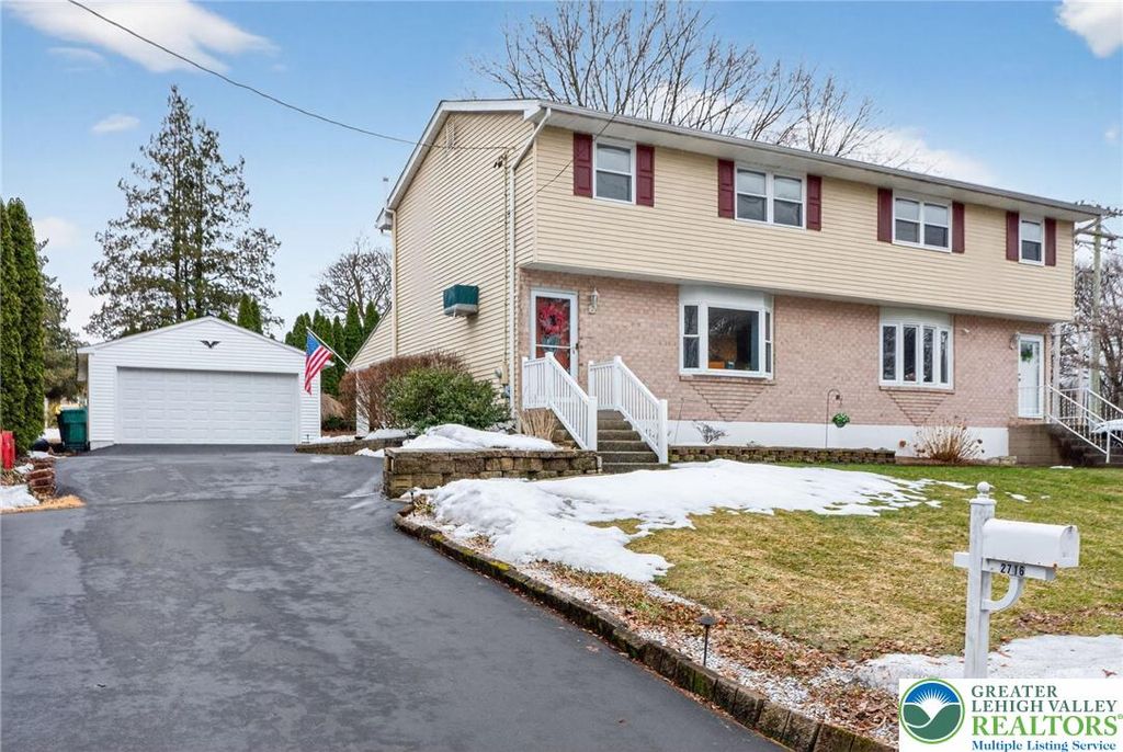 2716 Division Street, Palmer Twp, PA 18045