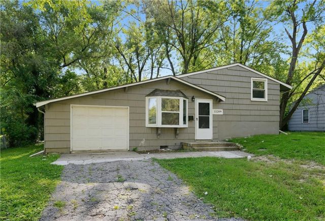 11209 Marsh Avenue, Kansas City, MO 64134