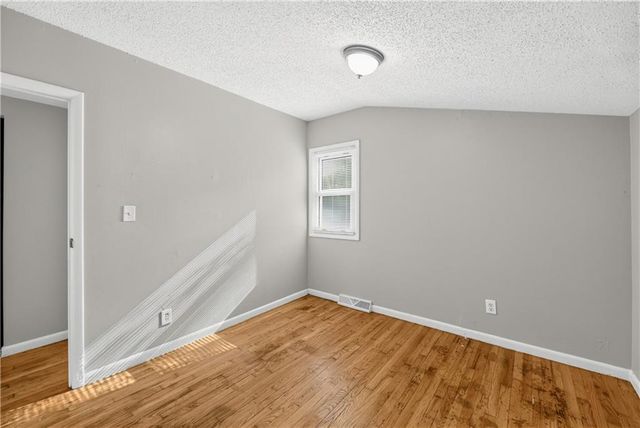 11209 Marsh Avenue, Kansas City, MO 64134
