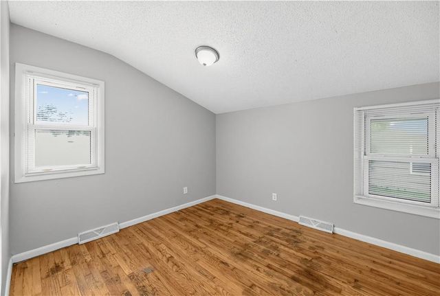 11209 Marsh Avenue, Kansas City, MO 64134