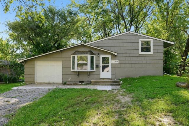 11209 Marsh Avenue, Kansas City, MO 64134