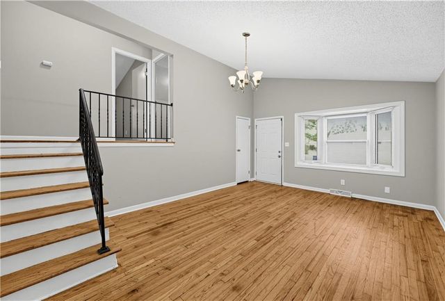 11209 Marsh Avenue, Kansas City, MO 64134