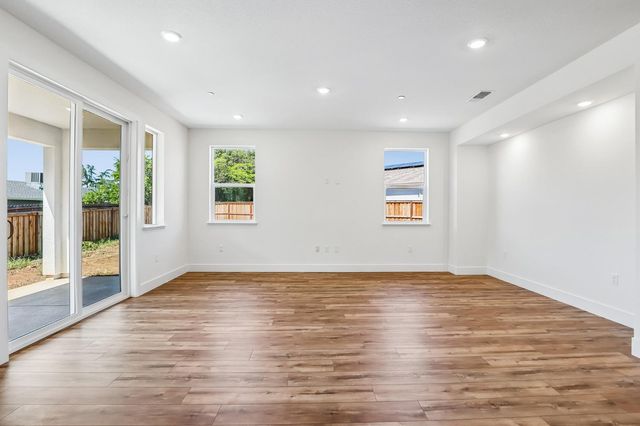 2330 Briar Meadow Cir, Auburn, CA 95603