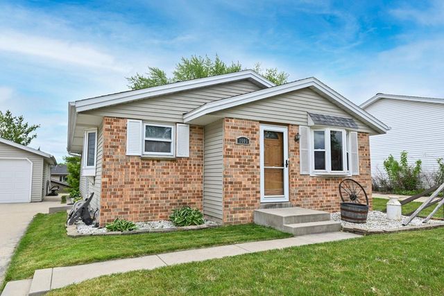 1605 Williams AVENUE, South Milwaukee, WI 53172