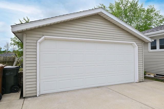 1605 Williams AVENUE, South Milwaukee, WI 53172