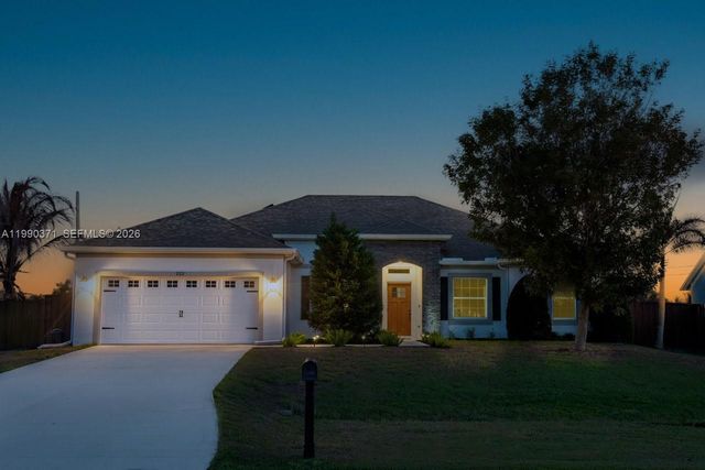 222 SW Kestor Dr, Port St. Lucie, FL 34953