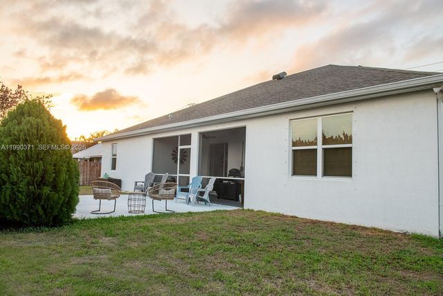 222 SW Kestor Dr, Port St. Lucie, FL 34953