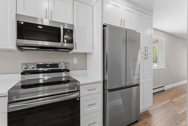 9 Kimberly Drive, Merrimack, NH 03054