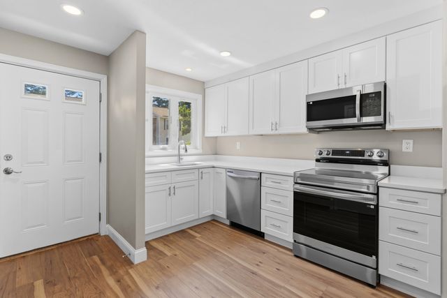 9 Kimberly Drive, Merrimack, NH 03054