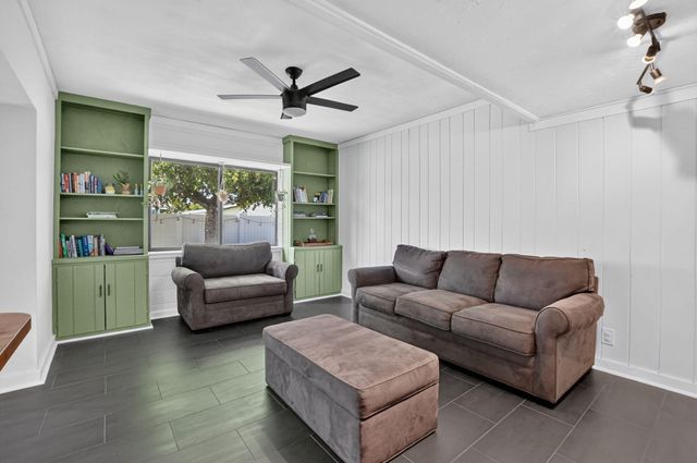308 SE 2nd Street, Deerfield Beach, FL 33441