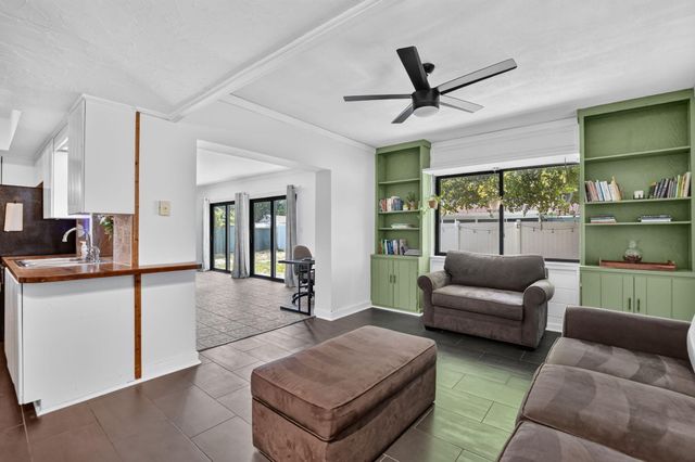 308 SE 2nd Street, Deerfield Beach, FL 33441
