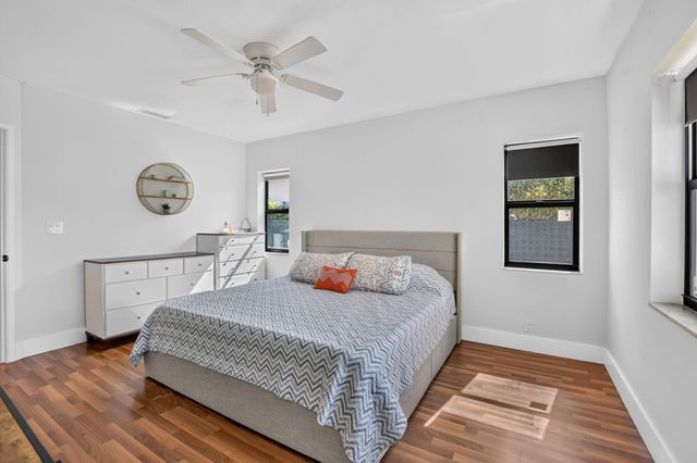 308 SE 2nd Street, Deerfield Beach, FL 33441