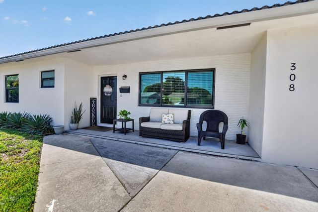 308 SE 2nd Street, Deerfield Beach, FL 33441