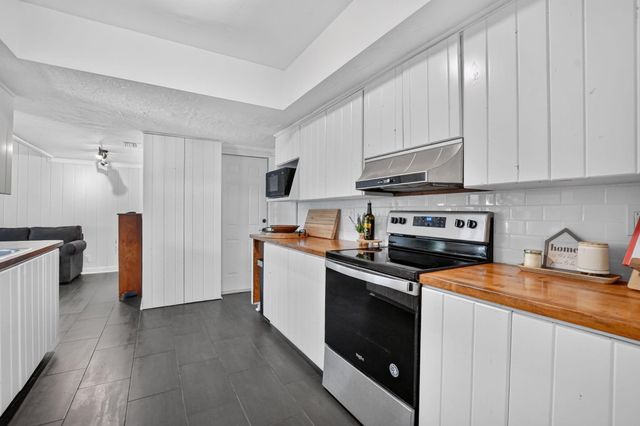 308 SE 2nd Street, Deerfield Beach, FL 33441