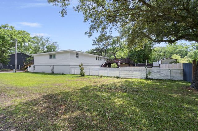 8487 Parkers Ferry Road, Adams Run, SC 29426