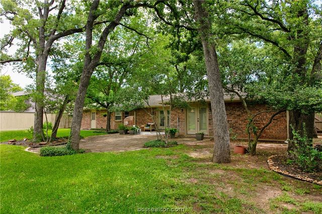 1003 Rose Circle, College Station, TX 77840
