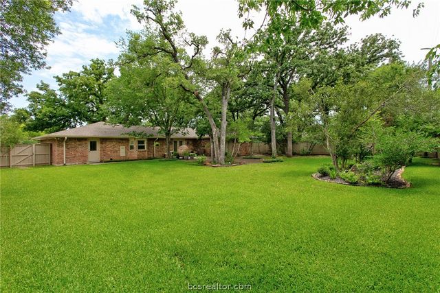 1003 Rose Circle, College Station, TX 77840