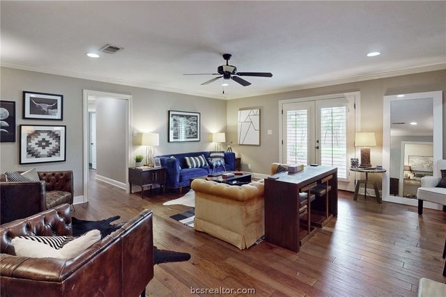 1003 Rose Circle, College Station, TX 77840