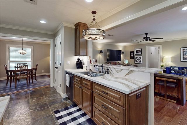 1003 Rose Circle, College Station, TX 77840