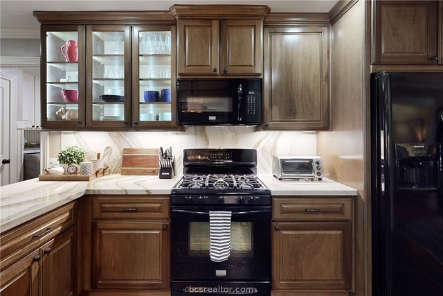 1003 Rose Circle, College Station, TX 77840
