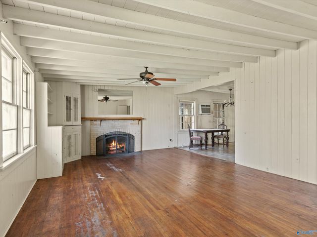 15 Pine Dale Drive, Guntersville, AL 35976