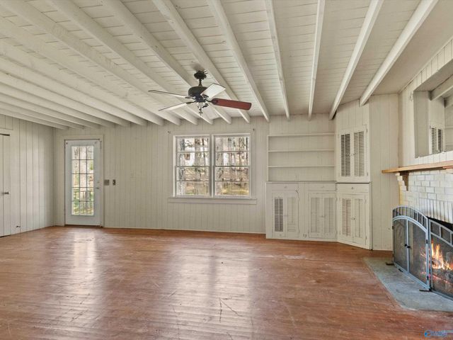 15 Pine Dale Drive, Guntersville, AL 35976