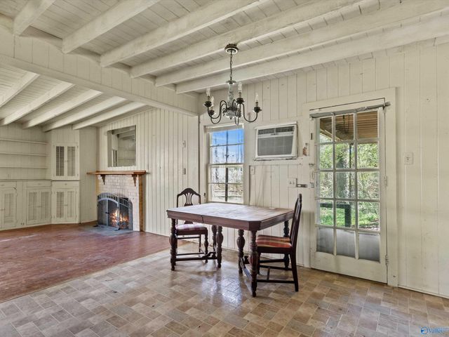 15 Pine Dale Drive, Guntersville, AL 35976