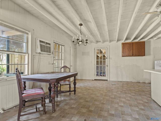 15 Pine Dale Drive, Guntersville, AL 35976