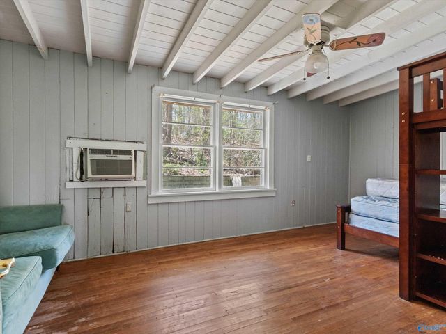 15 Pine Dale Drive, Guntersville, AL 35976