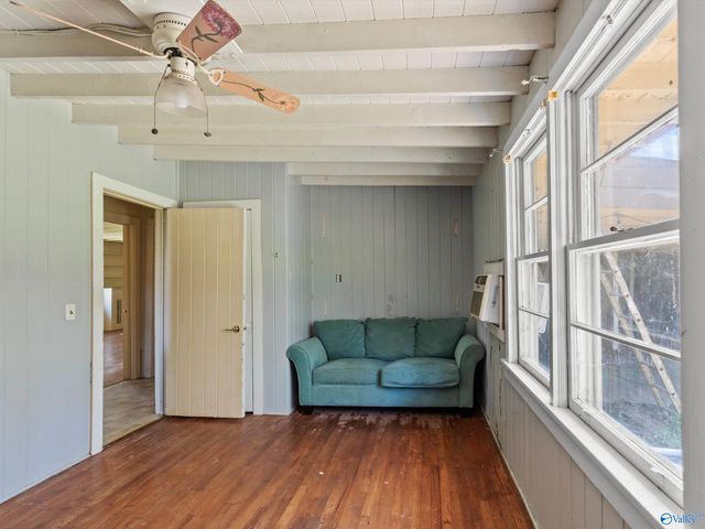 15 Pine Dale Drive, Guntersville, AL 35976