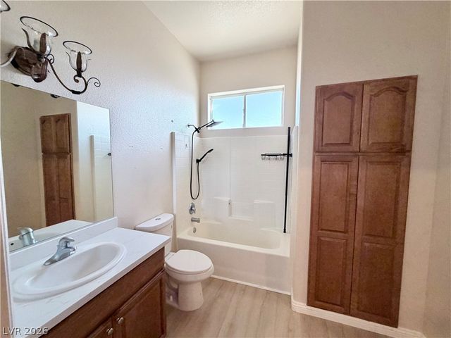 3200 Peggy Avenue, Pahrump, NV 89048