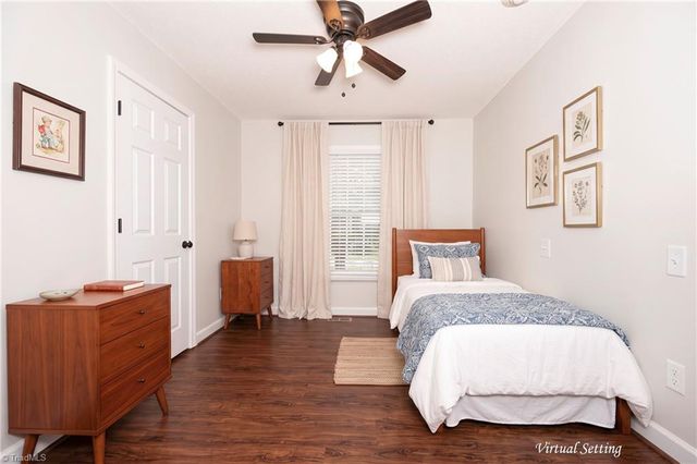6630 Valleyoak Drive, Clemmons, NC 27012