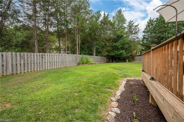 6630 Valleyoak Drive, Clemmons, NC 27012