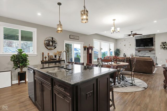 16170 Portage Trail Lane, Fishers, IN 46040