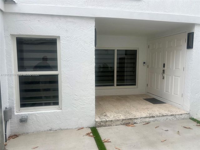 13595 SW 99th St, Miami, FL 33186