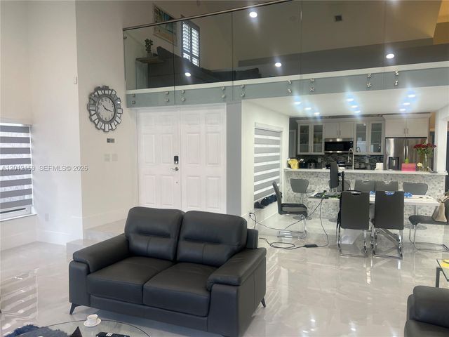 13595 SW 99th St, Miami, FL 33186