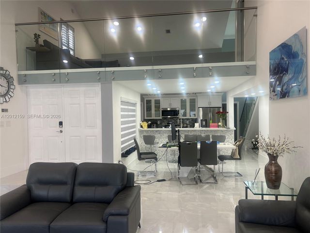13595 SW 99th St, Miami, FL 33186