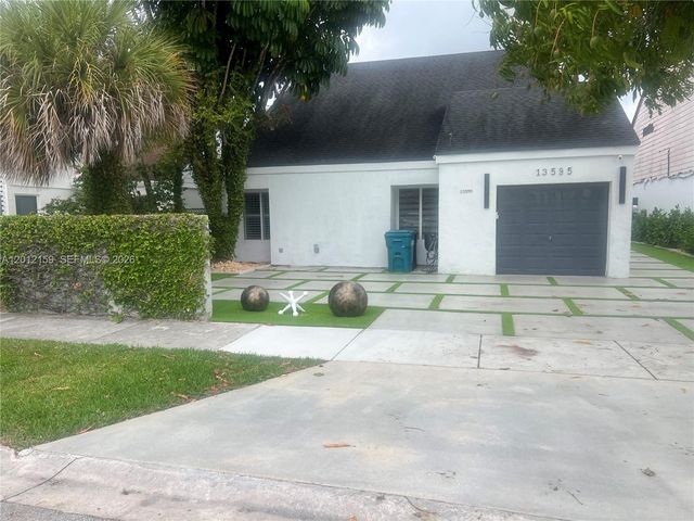 13595 SW 99th St, Miami, FL 33186