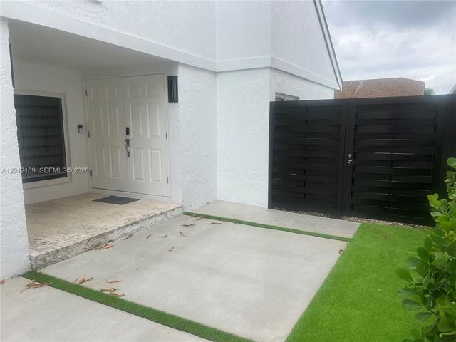 13595 SW 99th St, Miami, FL 33186