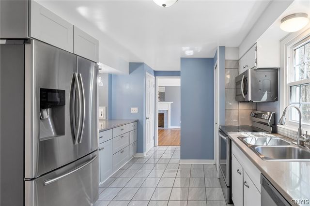 131 Sagamore Drive South, Clay, NY 13090