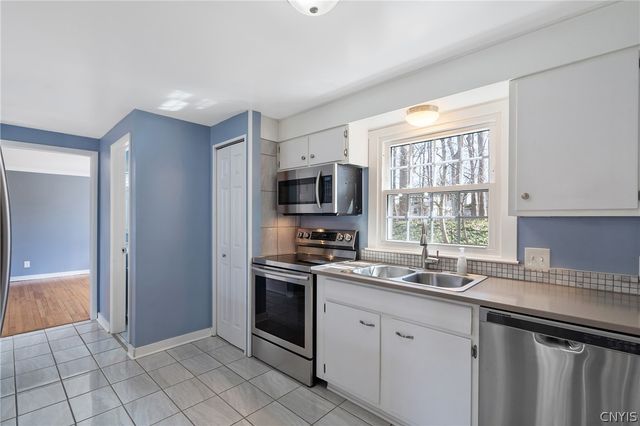 131 Sagamore Drive South, Clay, NY 13090